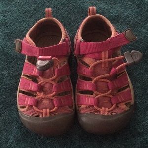 Girls Keens size 9